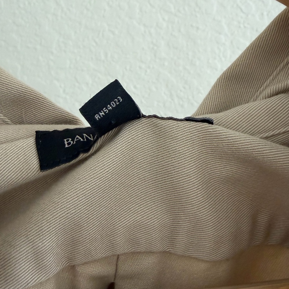 Banana Republic khaki Collared Shirt - Picture 4 of 5